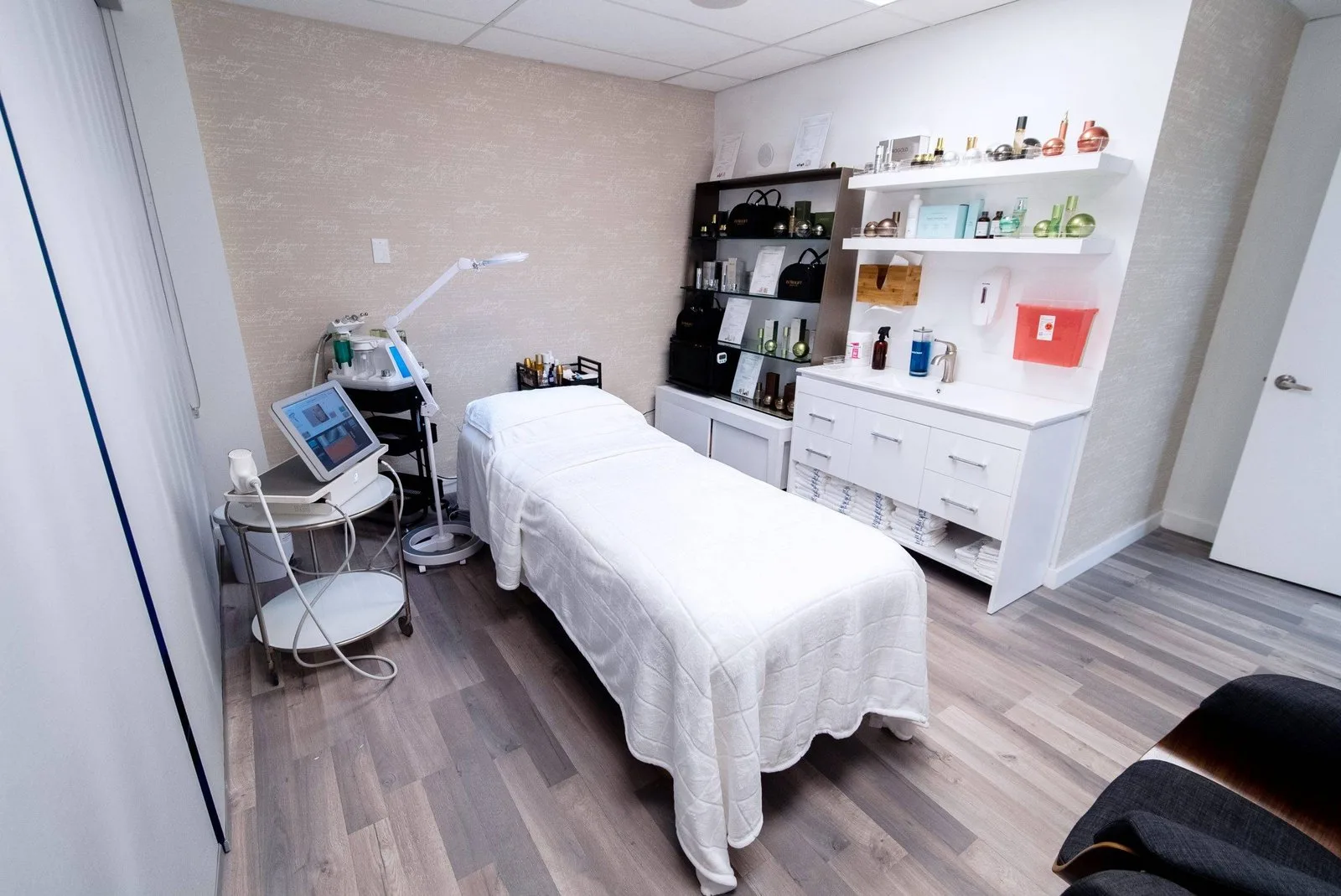 Treatment suite